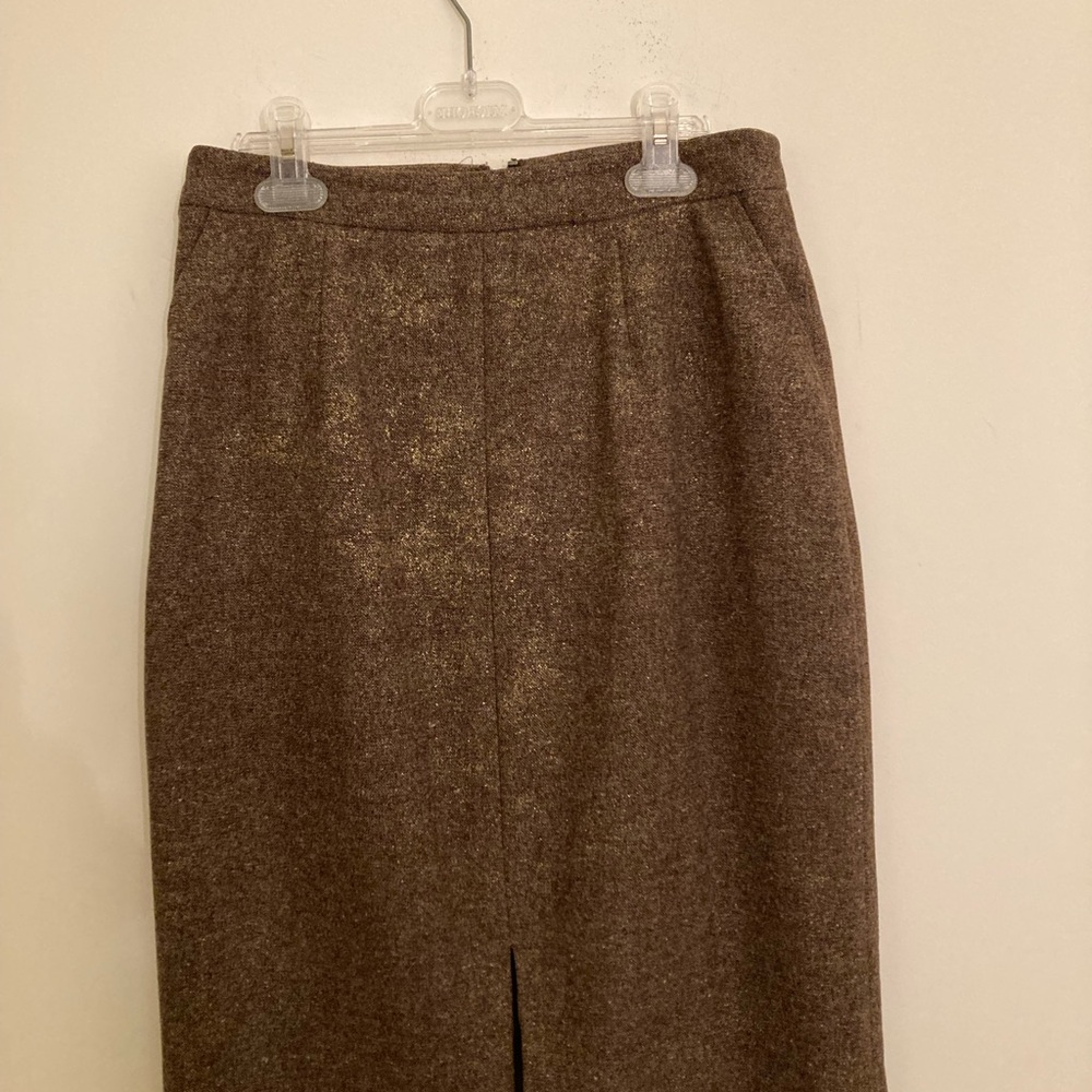 Bill Blass Classic Brown Pencil Skirt with gold metallic accents.